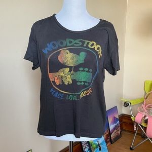 Woodstock tee